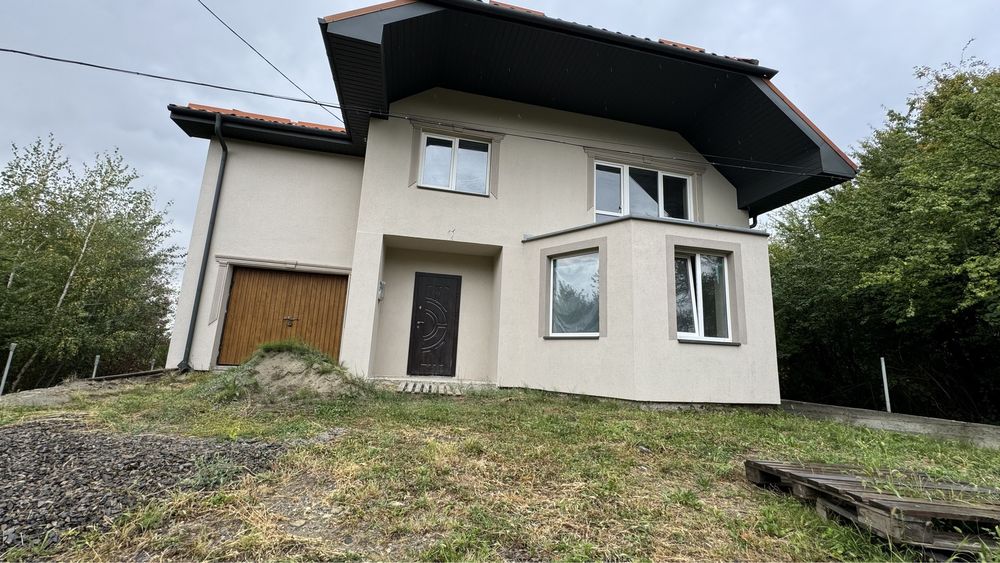 Продається двоповерховий будинок, с. Барвінок, вул. Виноградна!