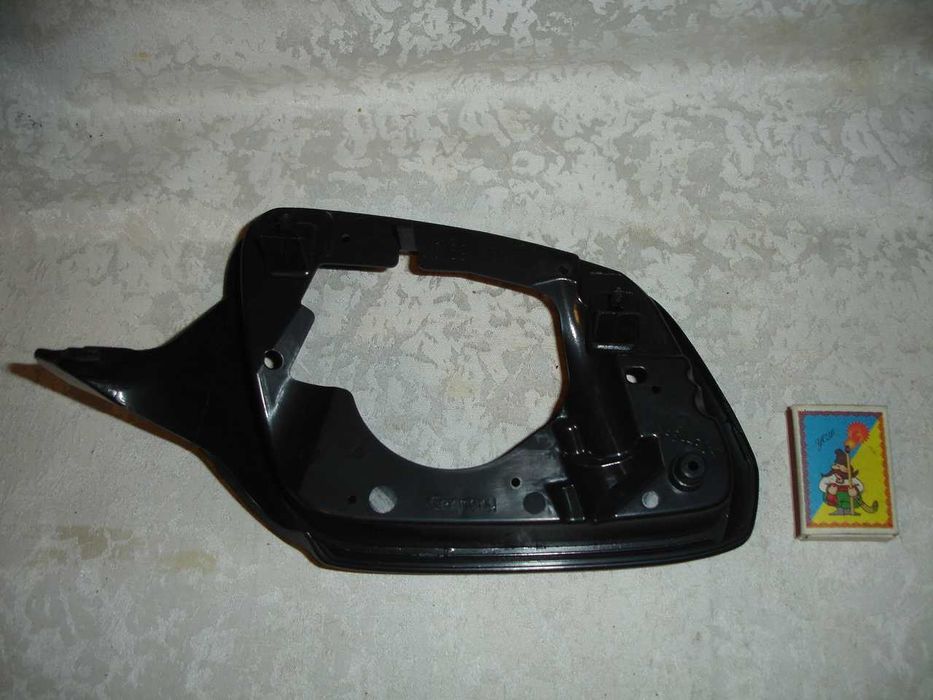 РАМКА бічного ЛІВОГО дзеркала для БМВ 5/6/7 серії. F10,F11,F18...НОВА.