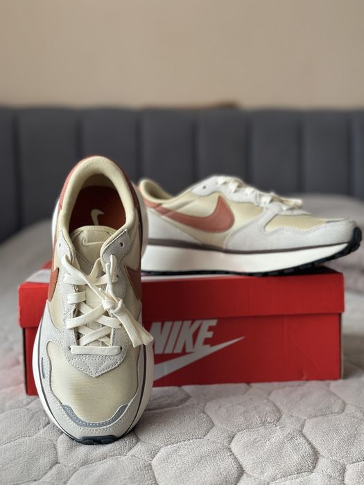 Кросівки нові nike