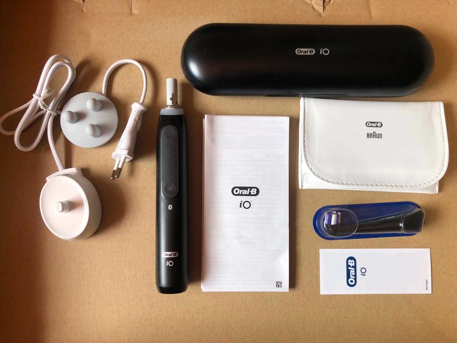 Szczoteczka magnetyczna Oral-B iO Series 5 Black akumulatorowa czarna