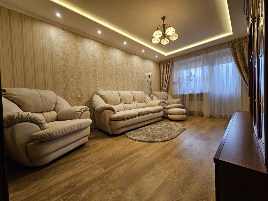 Продам 3 к квартиру на Тополе в кирпичном доме