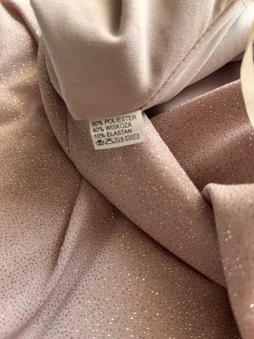 Pudrowa różowa sukienka midi dekolt V bez rękawów taliowana M 38