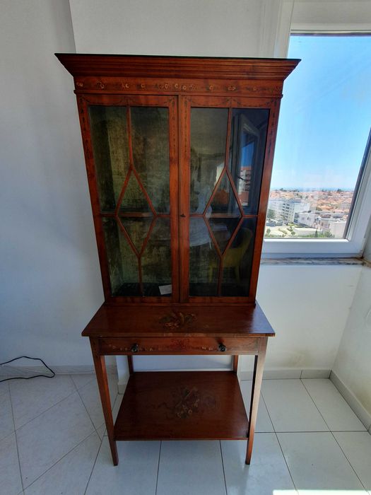 Movel vitrine antiguidade