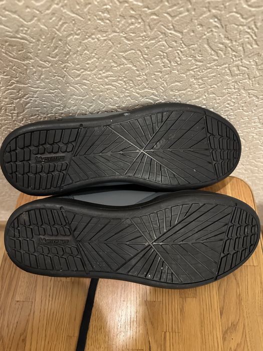 Кросівки - 41 розмір