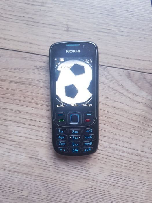 Telefon komórkowy  Nokia model 6303c , typ RM-443 .