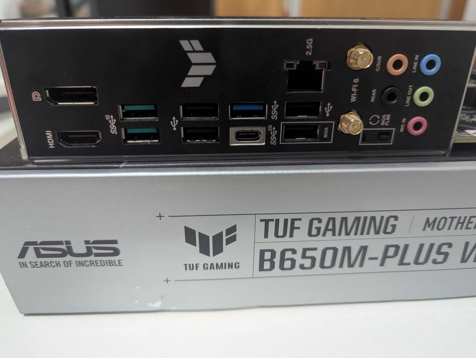 ASUS TUF Gaming B650M-PLUS WiFi Motherboard Placa mãe