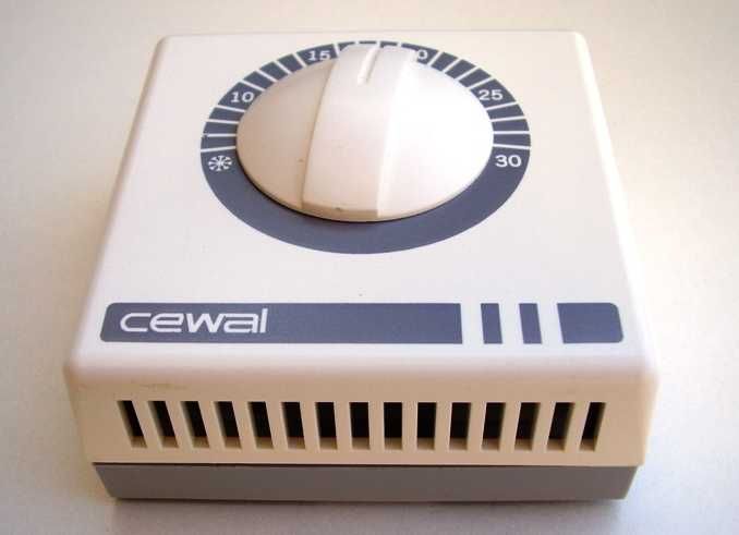 Терморегулятор механічний. Італія.