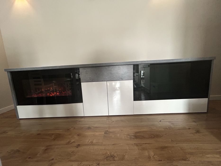 Szafka RTV z kominkiem