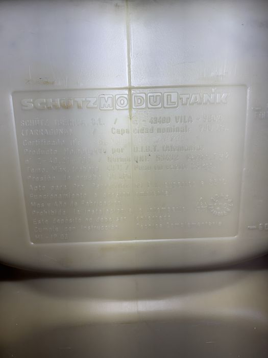 Deposito de 750L