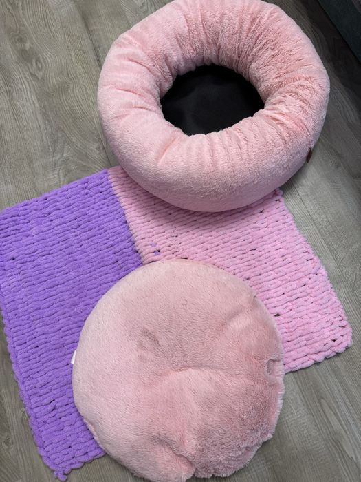 Нова лежанка для кота собаки з пледом в комплекті