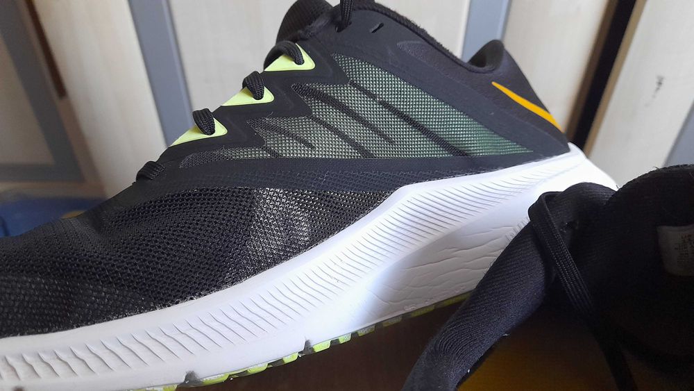 Nike Quest 3 buty do biegania r. 45