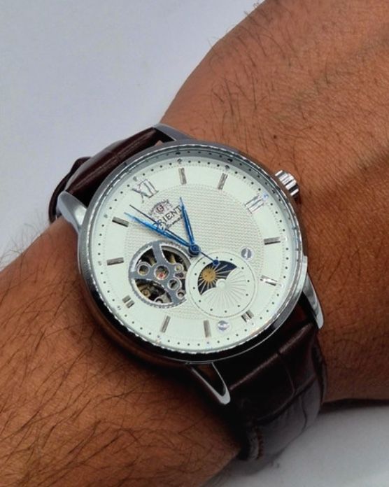 Relogio Orient automatico ,mecanismo vista + fases da lua ,lindo