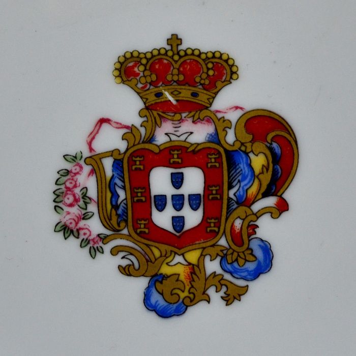 Cinzeiro em Porcelana e Prata – Com brasão da Monarquia