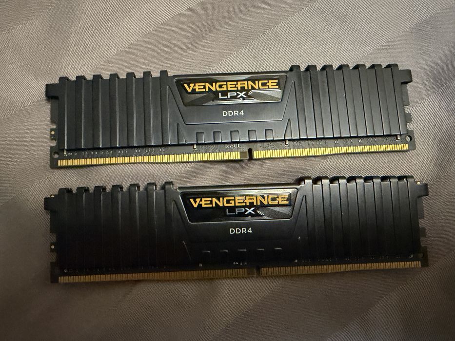 Оперативная память Corsair DDR4 32gb (16gb*2) XMP 3600 Mhz CL16!