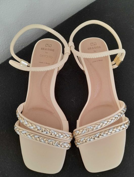 Conjunto sandálias+bolsa bege