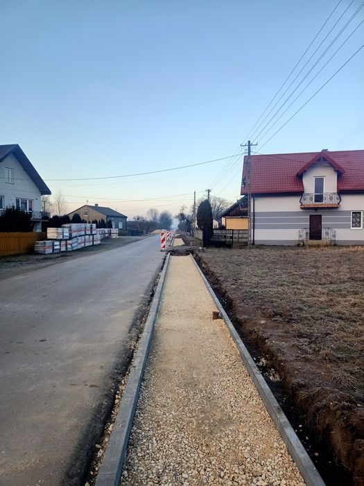 Usługi koparko-ładowarką