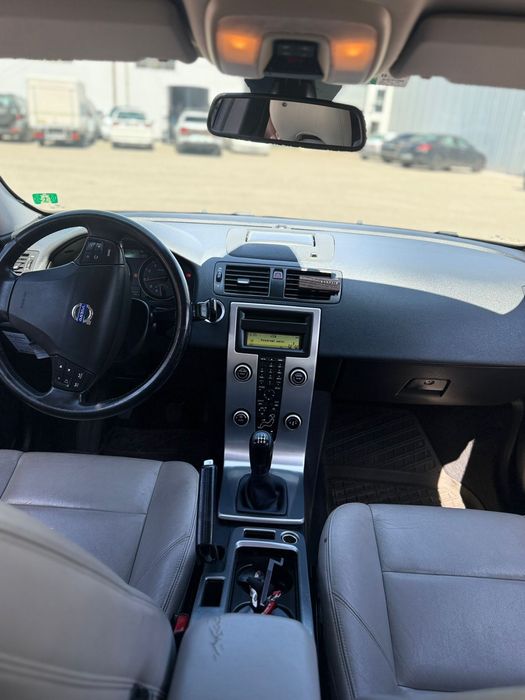 Volvo V50 2.0 Gasolina 140cv • 2009 • Full Extras • Muito bem estimada