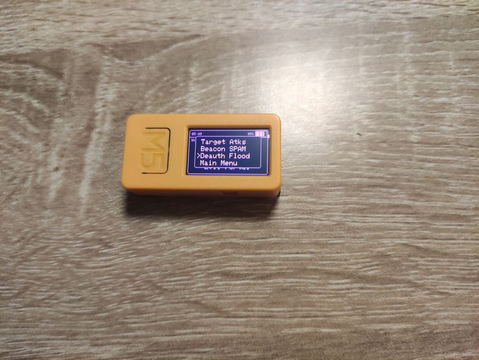M5STICKPlus2 hacking device