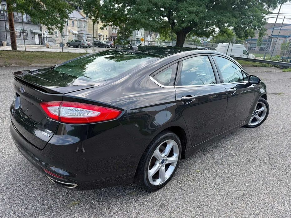 Ford Fusion      2015