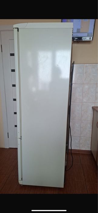 Холодильник Атлант в хорошому стані