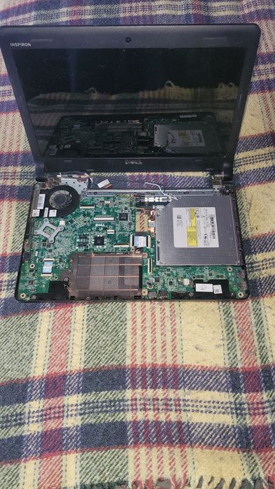 Dell  inspiron 1470 na części
