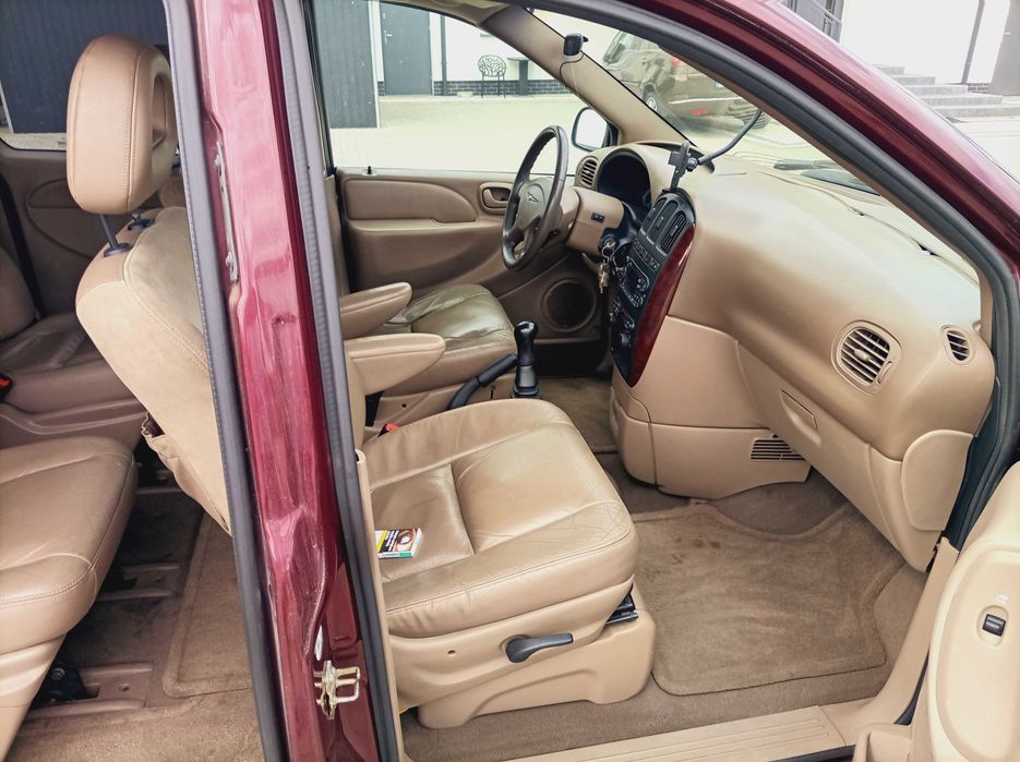Chrysler Grand Voyager 2,5 CRD