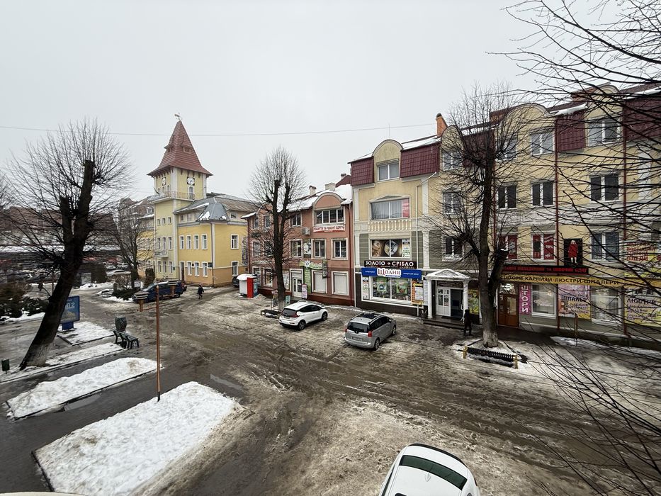 Продаж сучасної фото-студії в центрі м. Надвірна