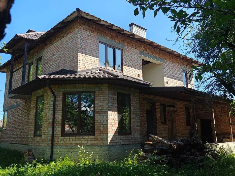 Продаж 2 поверхового будинку з ділянкою на 25 соток, 240 кв. м, 5 кімнат, на вул. Краматорська