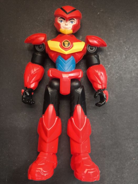 Robô de ação vermelho e amarelo