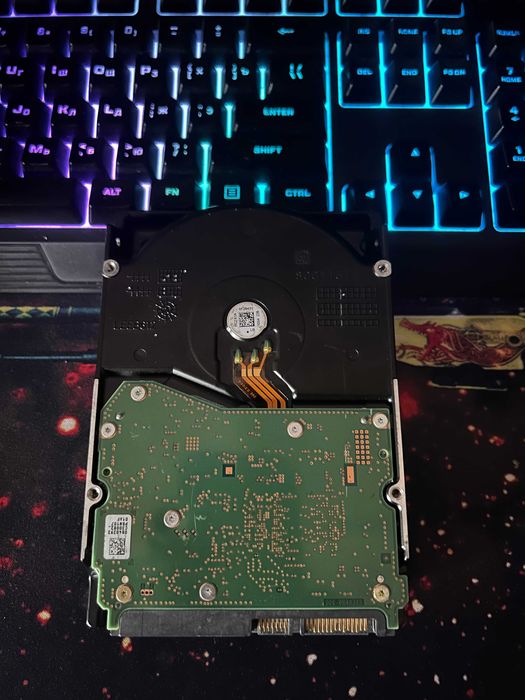 Жорсткий диск Western Digital 14Tb WD RED 3,5 ідеальний стан