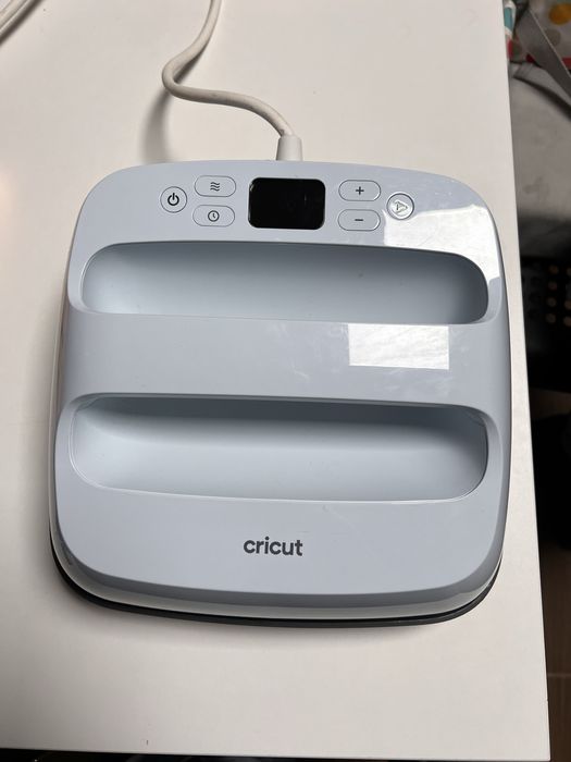 Cricut explore 3 / easypress