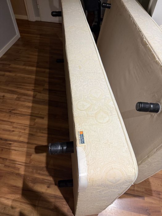 Estrutura/ Estrado de cama de solteiro