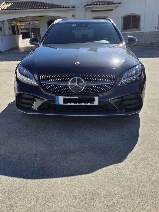 Vendo Mercedes-Benz C300e AMG Line, viatura híbrida plug-in