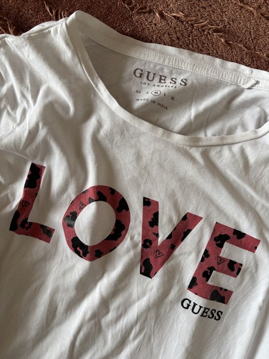футболка приталена guess