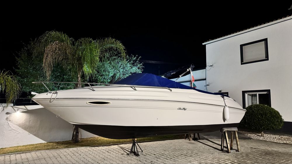 Vende-se Barco Sea Ray Express Cruiser 215