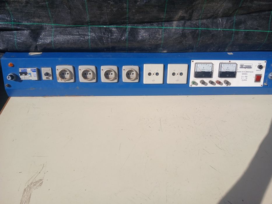 Bancada mesa de electronica reparações  trabalho  entrega