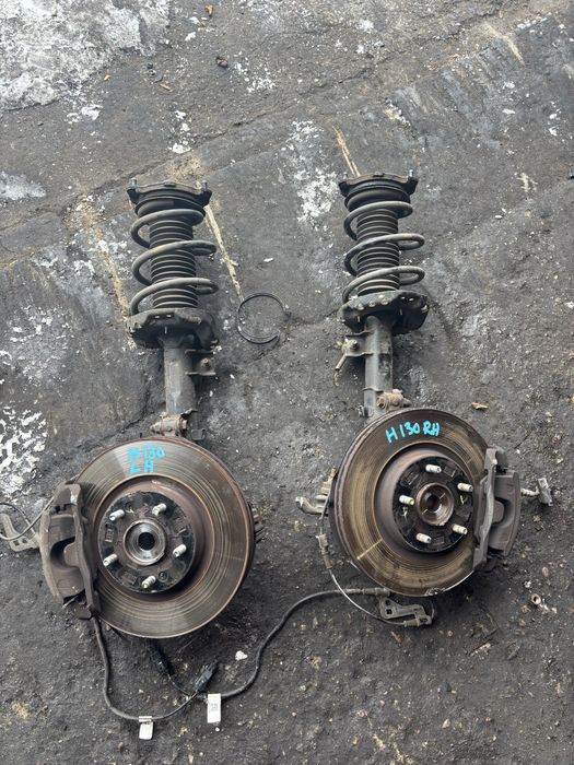 Hyundai I30 III piasta zwrotnica Amortyzator Macpherson noga