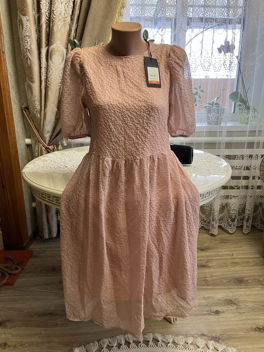 Плаття святкове