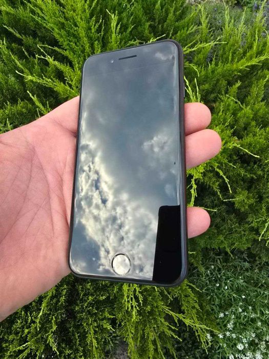 Телефон iphone se 2 64gb