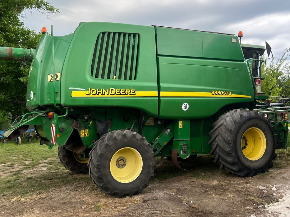 John Deere STS 9880