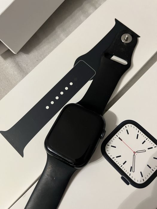 Продам Apple Watch 7 45mm