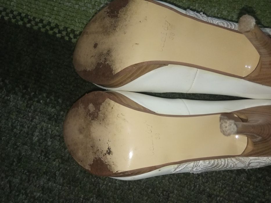 Свадебные туфли.