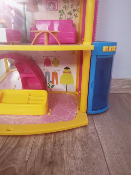 Piętrowy domek dla lalek Giochi Preziosi