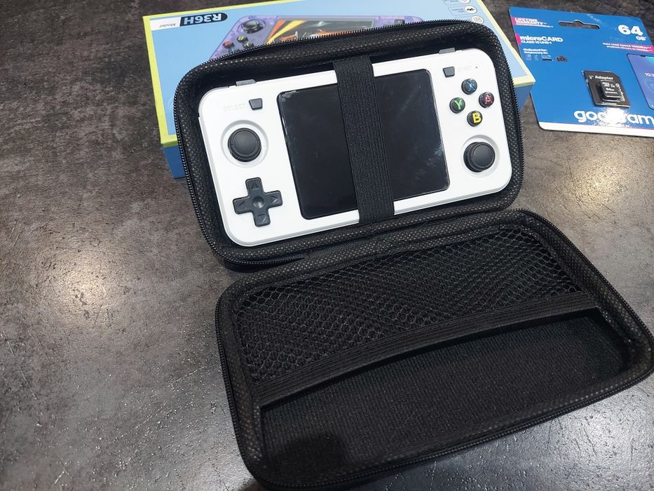 Konsola retro R36H (R36S) + 64gb Goodram + etui