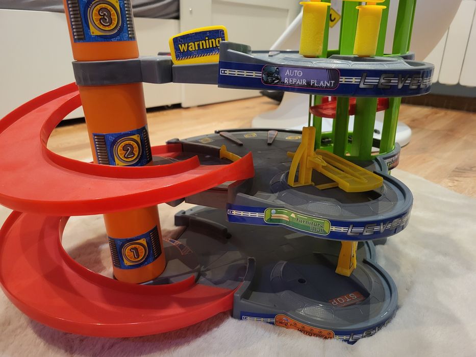 Garaż do zabawy duży