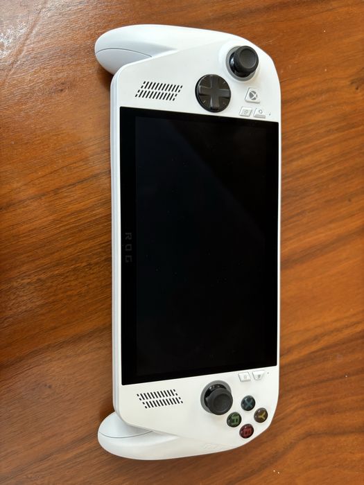 Przenośna konsola ASUS ROG Xbox Ally Handheld