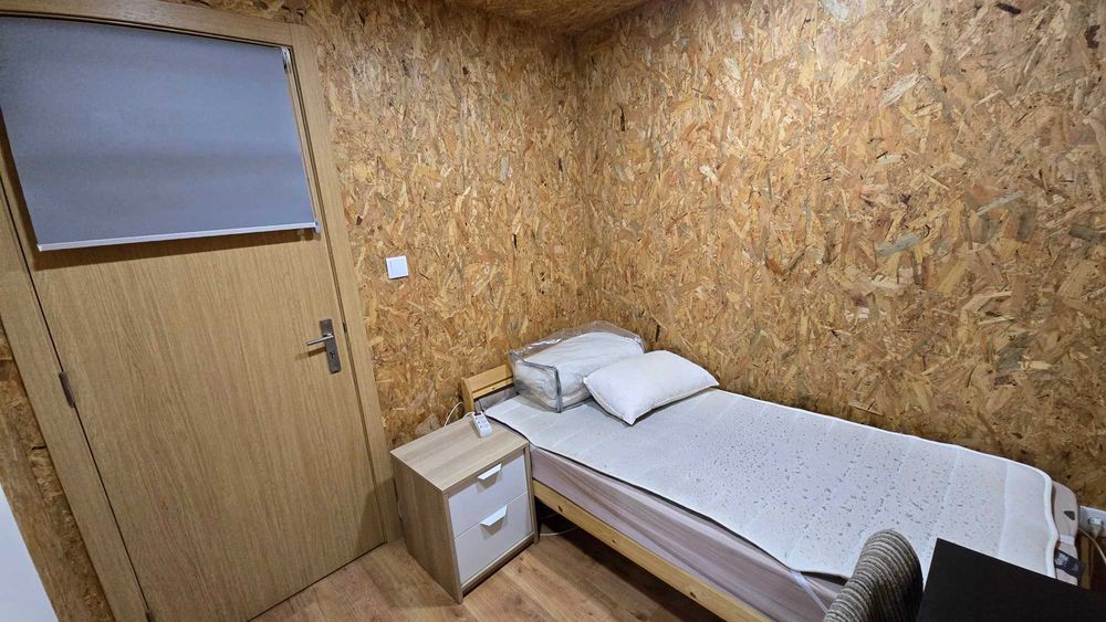 Quarto com wc privada não fumadores com tudo incluído a 10 minutos de Lisboa e do MARL