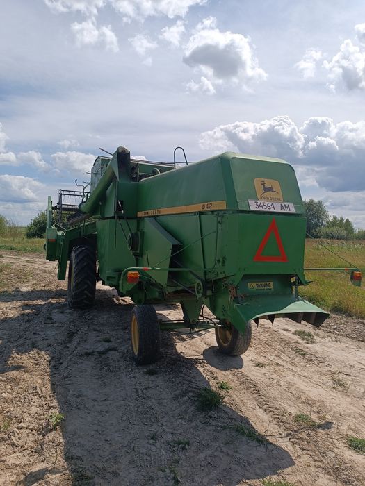 Продам John Deere  942