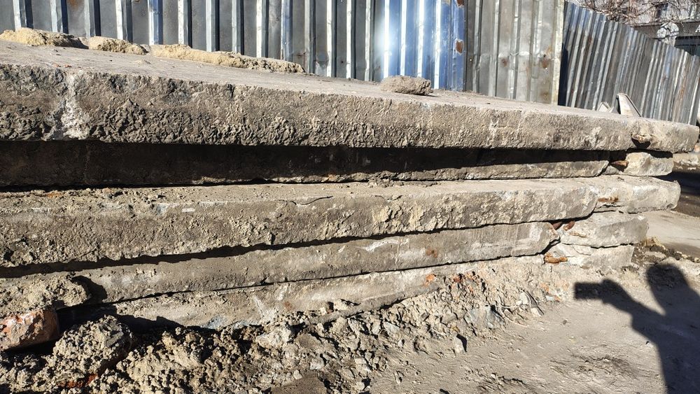 Продам плити дорожні 6 шт