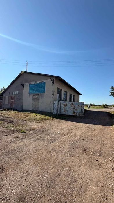 Продаж фасадної виробничої/складської будівлі на власній земельній ділянці м . Тисмениця
